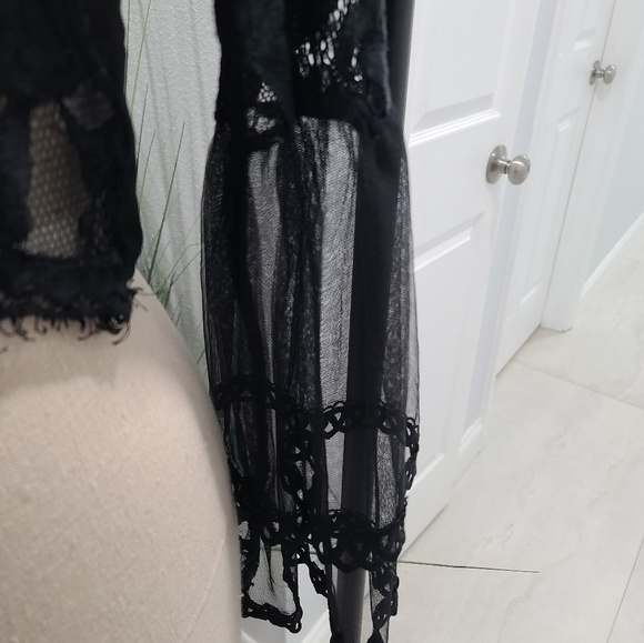 Long Bell Sleeve Black Lace Zip Back Blouse - Picture 5 of 5